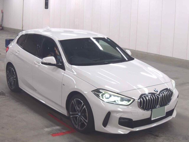 2021 BMW 1 Series 118i M Sport Japan auction vehicle