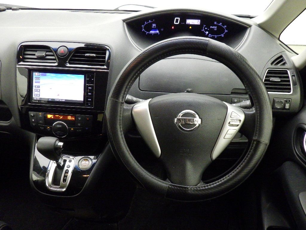 2015 Nissan Serena 4WD ハイウェイスターVセレクション+セーフティ auction photo 3