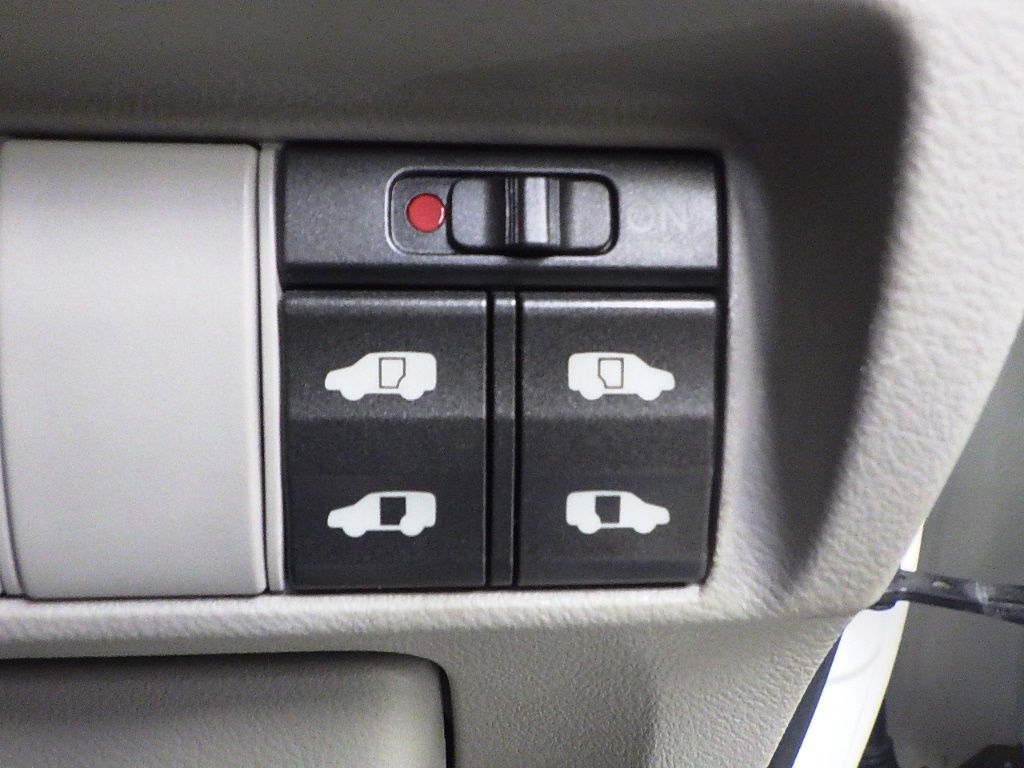 2009 Honda エリシオン プレステージS HDDナビスペシャルパッケージ 8人 auction photo 8