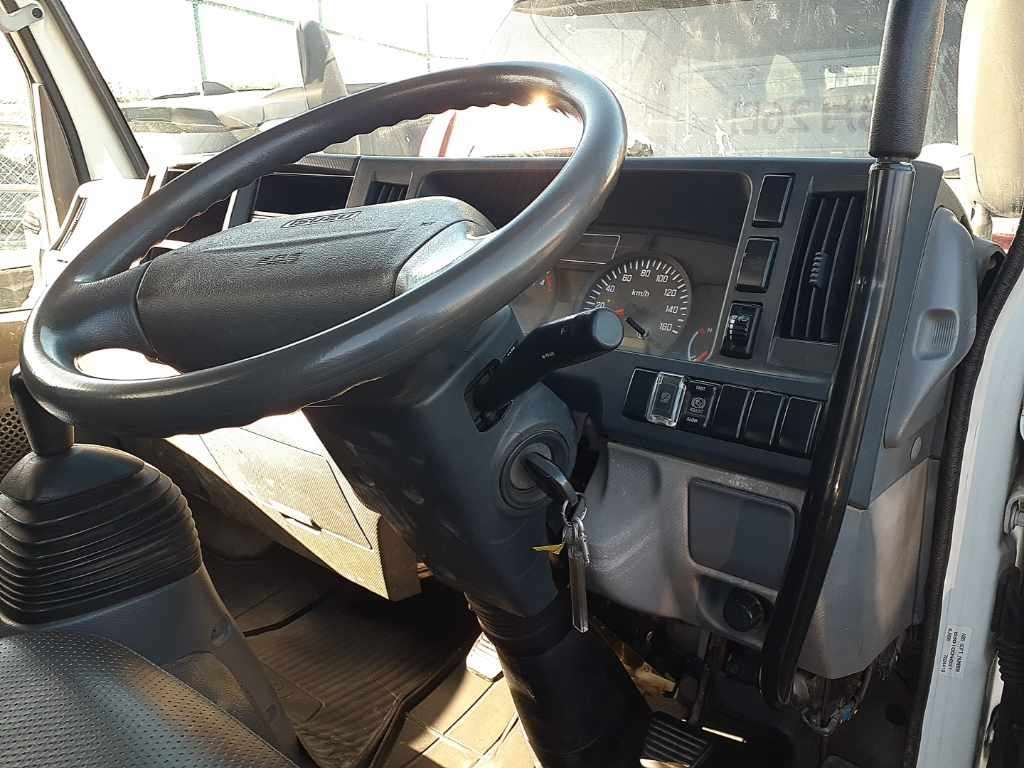 2012 Isuzu Elf auction photo 9