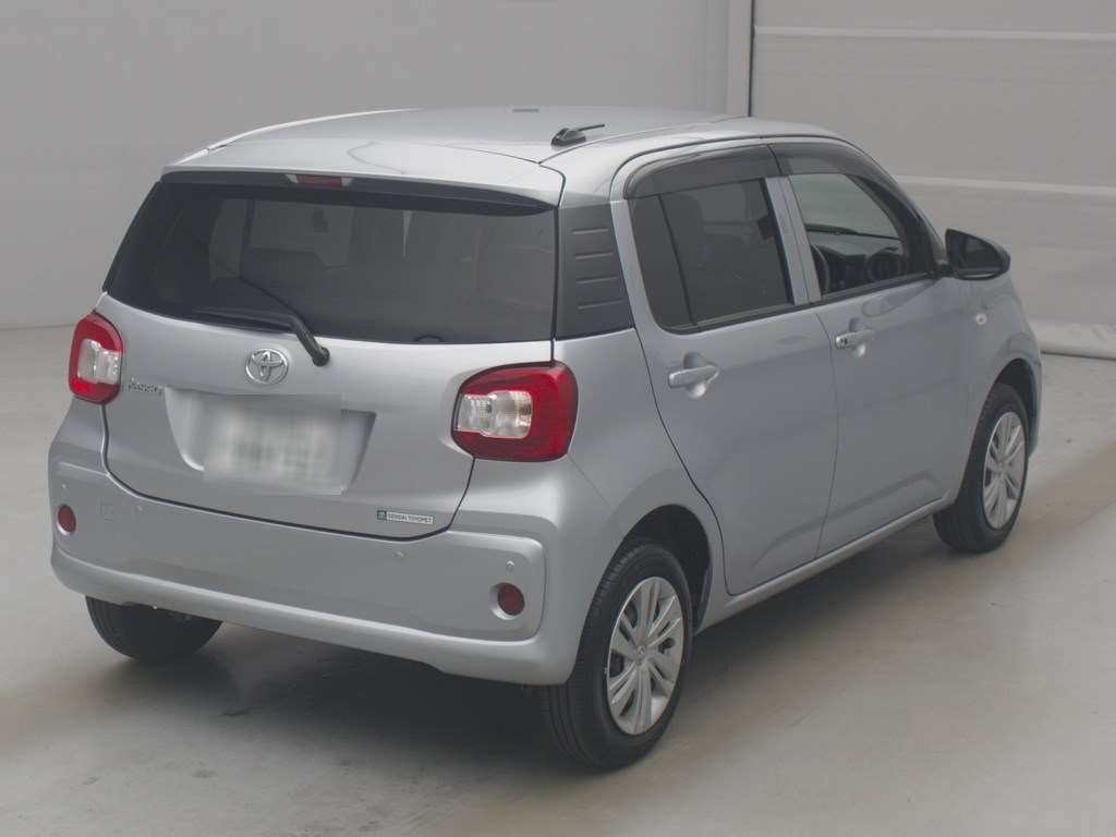 2023 Toyota Passo X 4WD auction photo 2