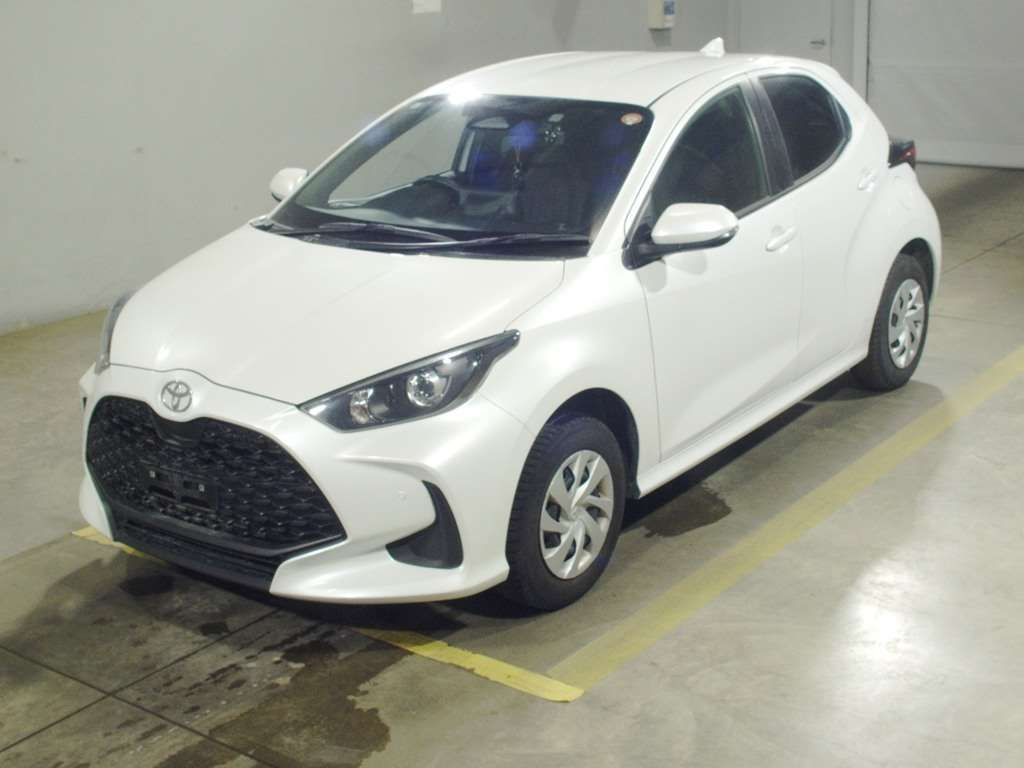 2024 Toyota Yaris X 4WD Japan auction vehicle
