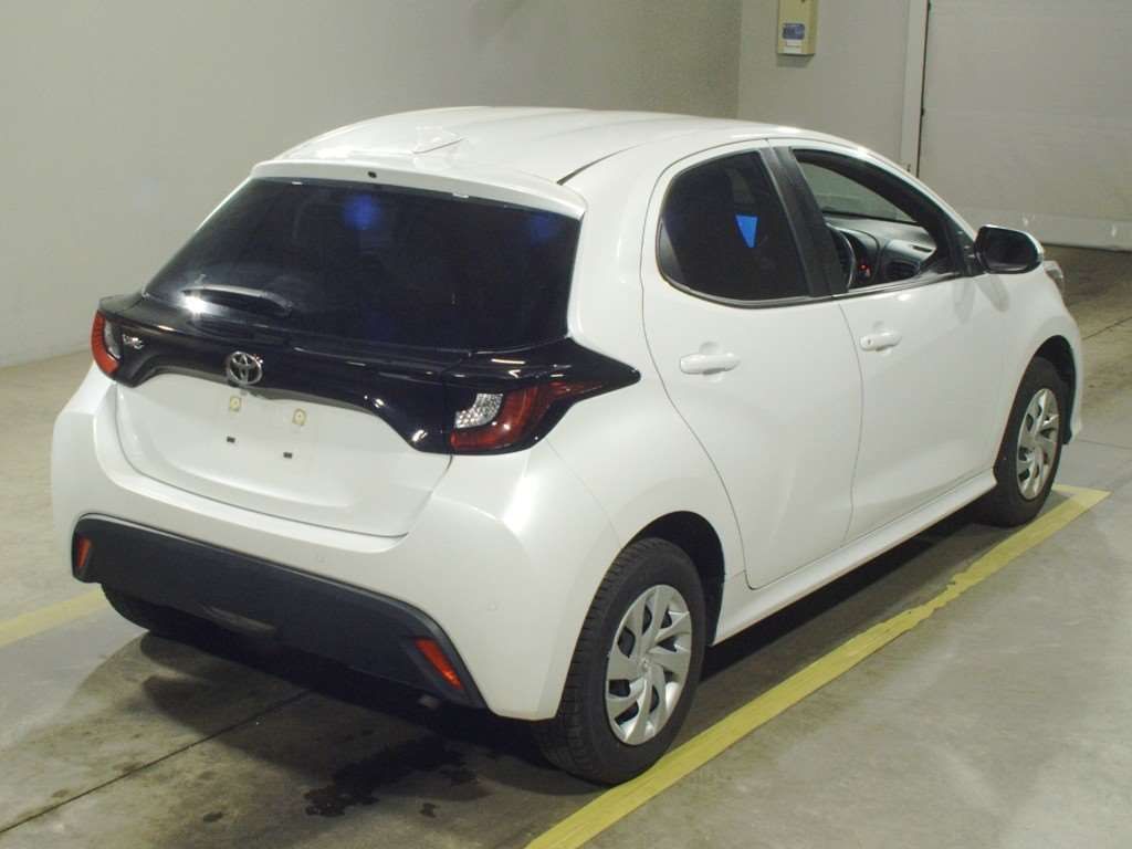 2024 Toyota Yaris X 4WD auction photo 2