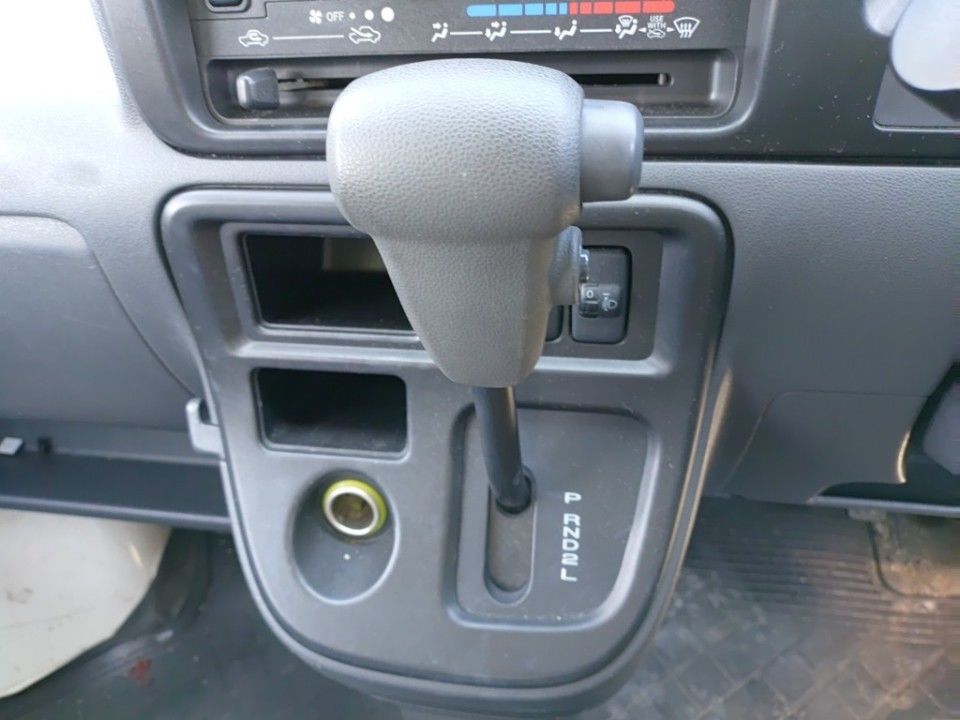 2012 Daihatsu ハイゼット カーゴ auction photo 12