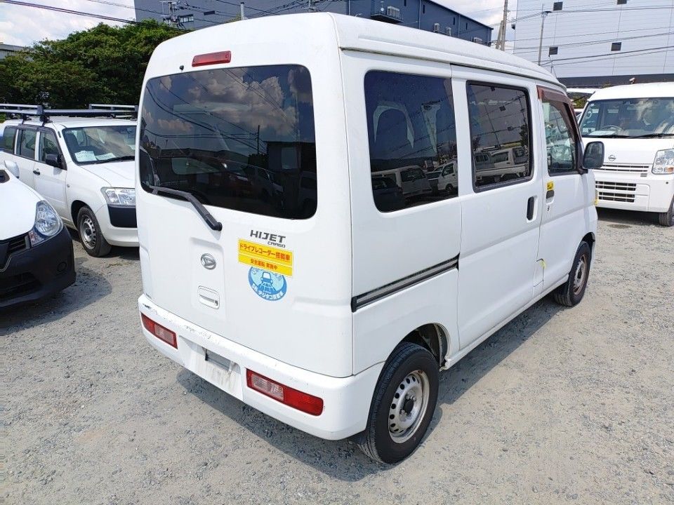 2012 Daihatsu ハイゼット カーゴ auction photo 2