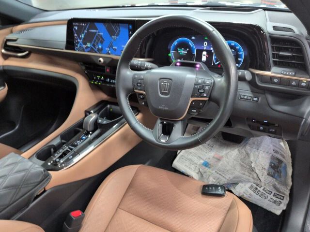 2024 Toyota Crown Sport Sports Z (HEV) 4WD auction photo 3