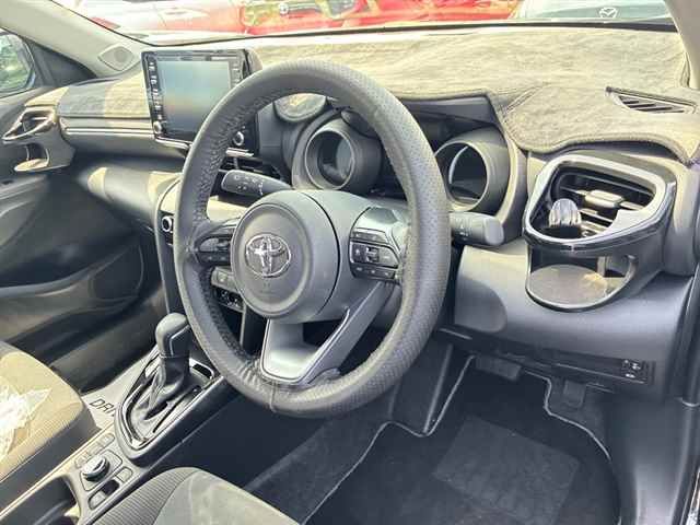 2023 Toyota Yaris Cross G 4WD auction photo 3
