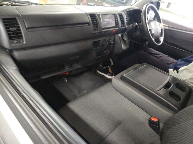 2021 Toyota Hiace Long DX GL Package auction photo 6