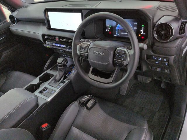 2025 Toyota Land Cruiser 250 VX 4WD auction photo 3