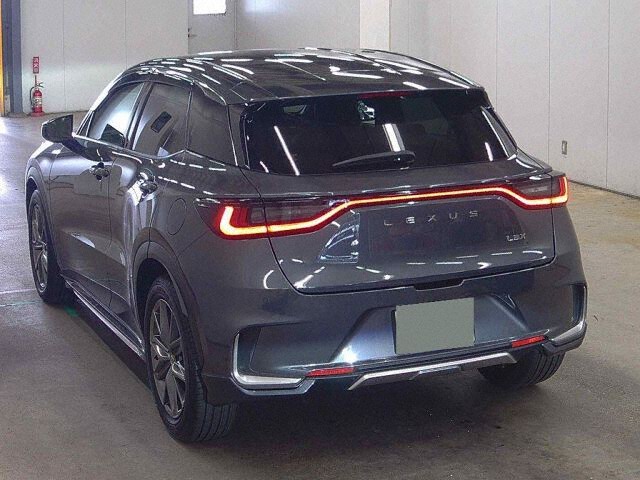 2024 Lexus LBX relax auction photo 2