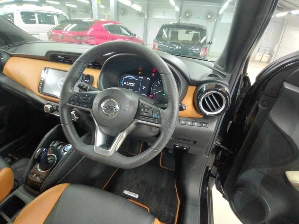 2021 Nissan Kicks X ツートーンインテリアエディション auction photo 9