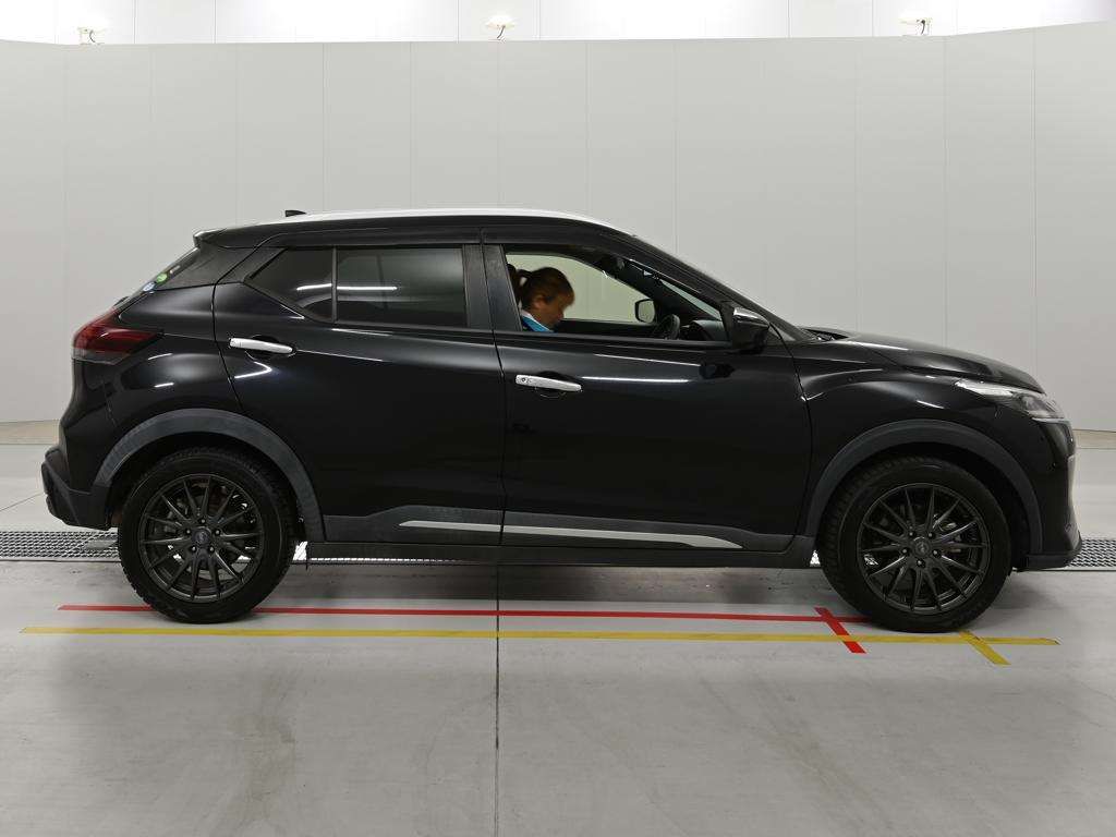 2021 Nissan Kicks X ツートーンインテリアエディション auction photo 3
