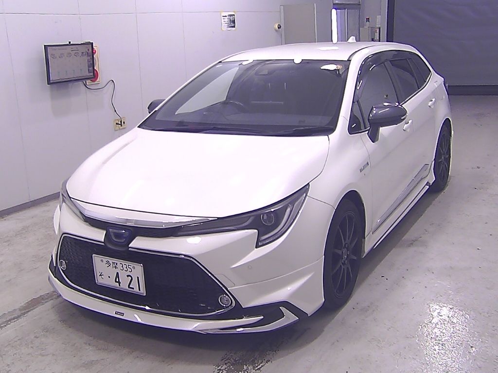 2020 Toyota Corolla Touring Hybrid W×B auction photo 4
