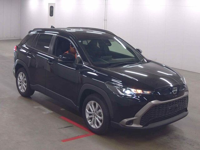 Japan Auction Vehicles 8 2025 Toyota Corolla Cross ハイブリッドS auction photo
