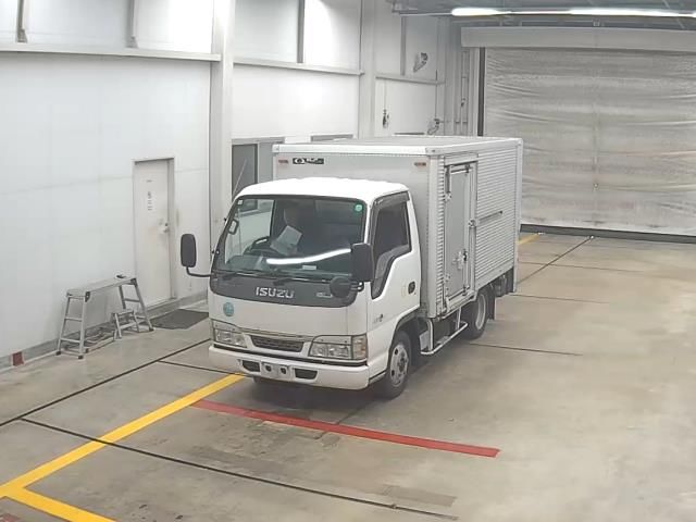 Japan Auction Vehicles 10 2004 Isuzu Elf バン auction photo