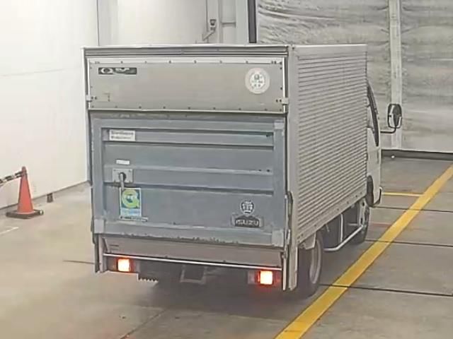 2004 Isuzu Elf バン auction photo 2
