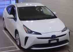 Japan Auction Vehicles 8 2021 Toyota Prius 4WD S auction photo