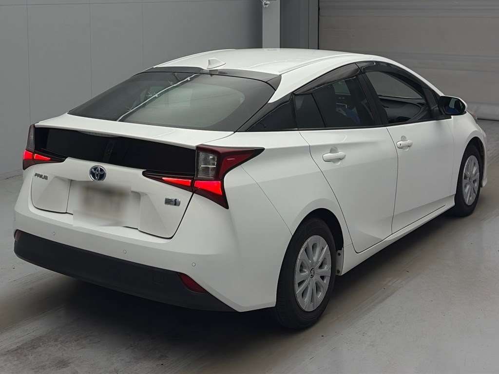 2021 Toyota Prius E auction photo 2