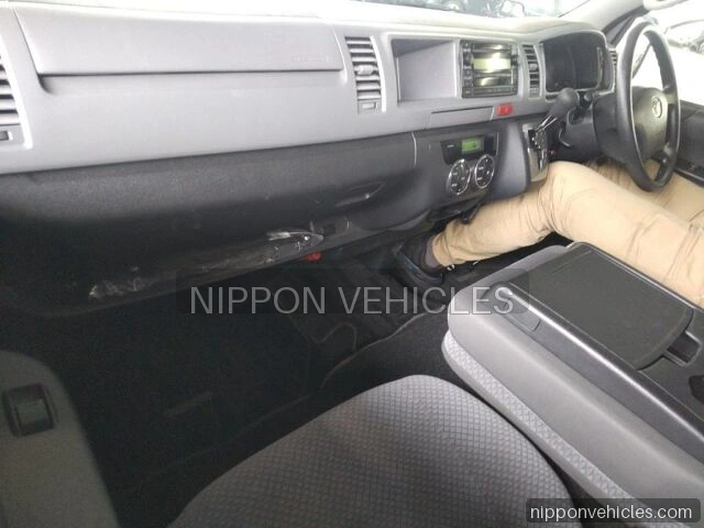 2026 Toyota Hiace スーパーロングGL auction photo 3