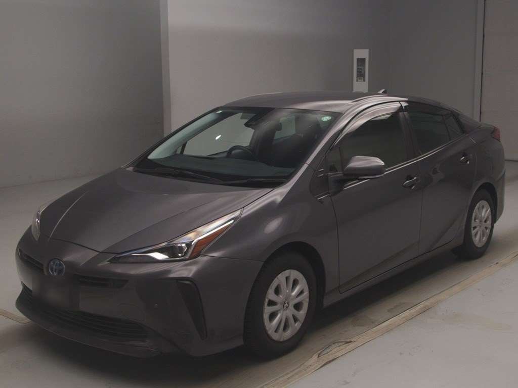 2021 Toyota Prius S Japan auction vehicle