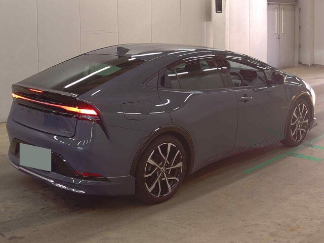 2024 Toyota Prius PHEV Z auction photo 5