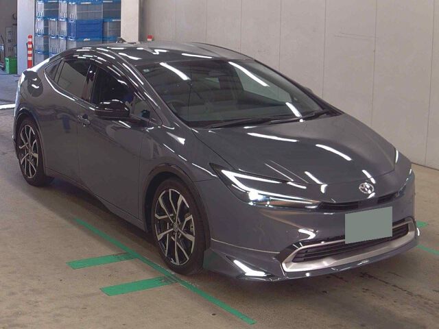 Japan Auction Vehicles 8 2024 Toyota Prius PHEV Z auction photo