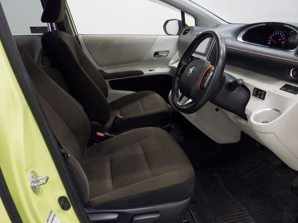 2016 Toyota Sienta G 7 people auction photo 6