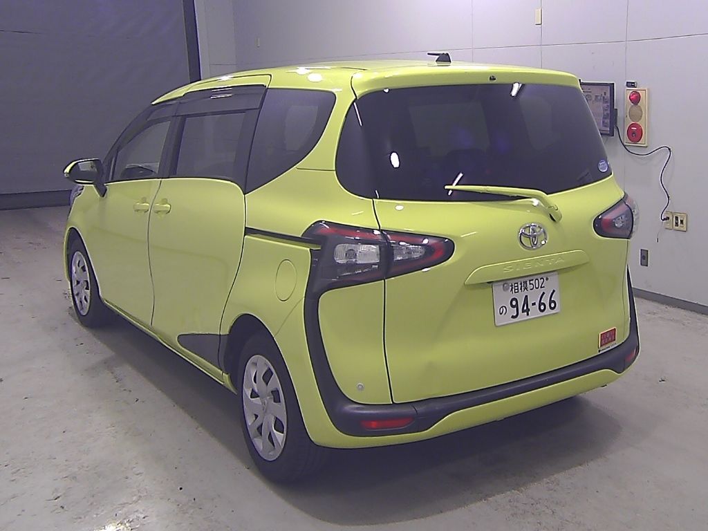 2016 Toyota Sienta G 7 people auction photo 5