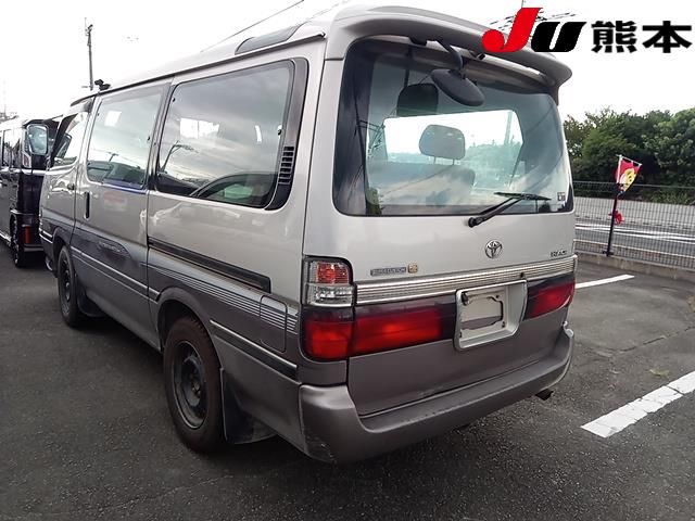2000 Toyota Hiace auction photo 2