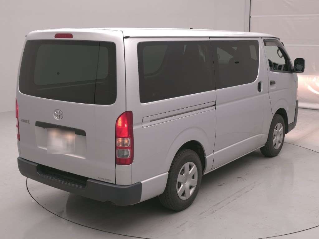 2021 Toyota Hiace Long DX auction photo 2