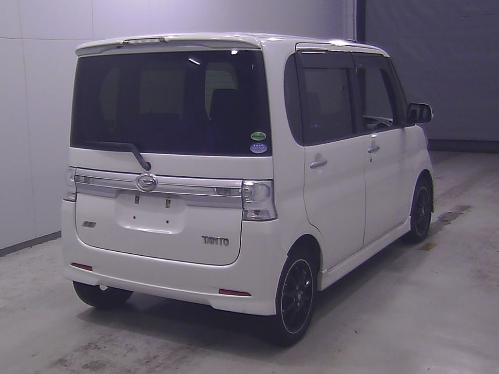 2013 Daihatsu Tanto Custom RS auction photo 2