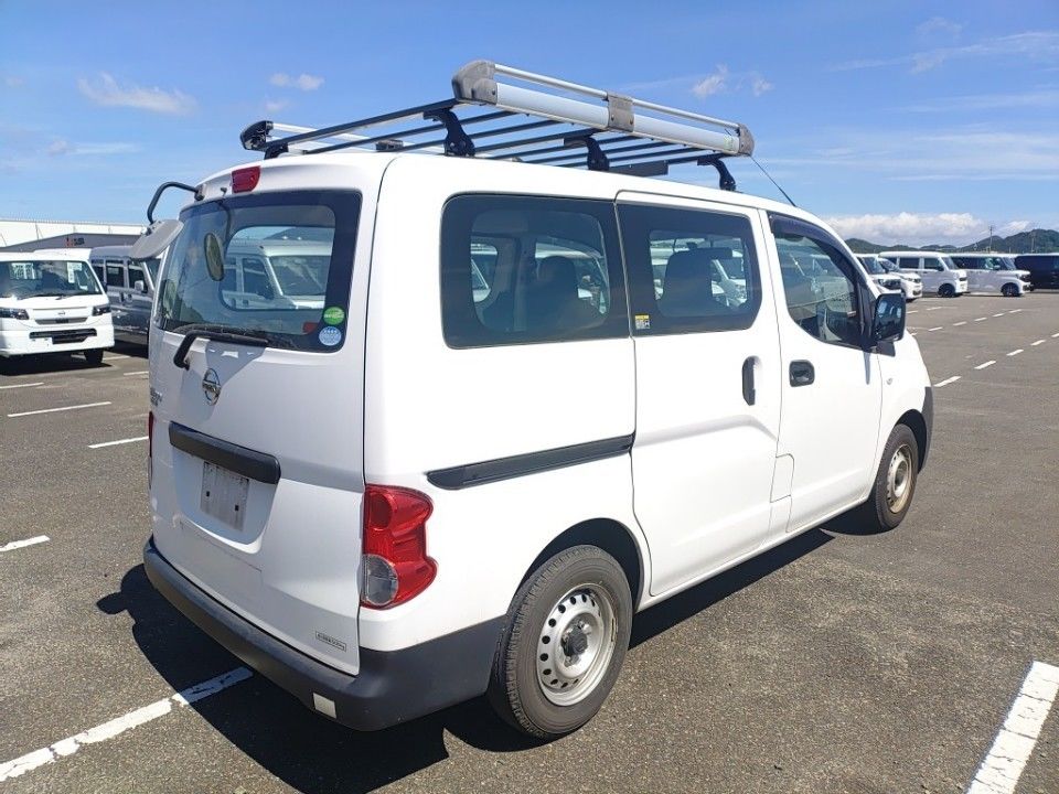 2018 Nissan NV200 Vanette auction photo 2