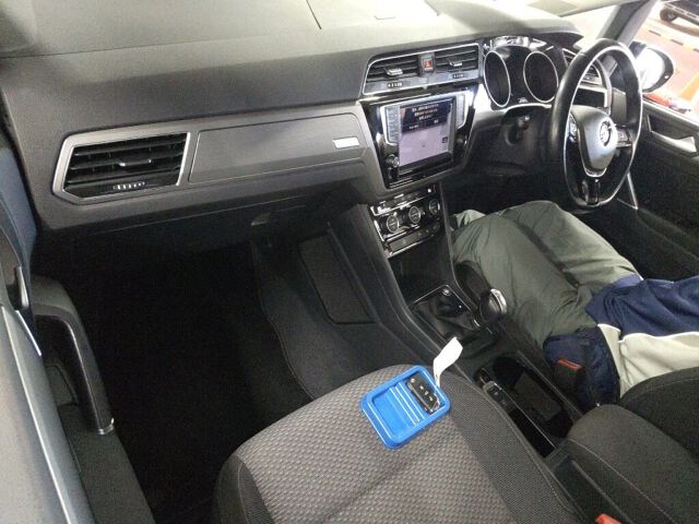 2017 Volkswagen ゴルフトゥーラン TSIコンフォトLテクED auction photo 3