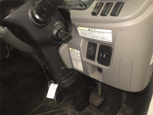 2021 Mitsubishi Fuso Canter Double cab 1.5t auction photo 8