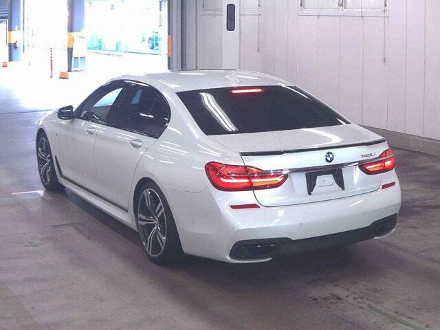 2017 BMW 7 Series 740i M Sport auction photo 2