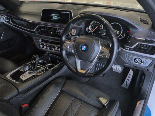 2017 BMW 7 Series 740i M Sport auction photo 3