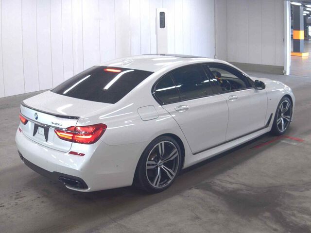 2017 BMW 7 Series 740i M Sport auction photo 5