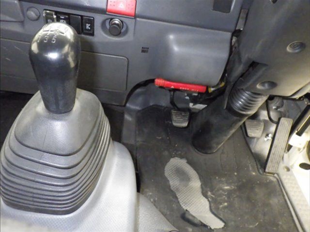 2013 Isuzu Elf dump auction photo 7
