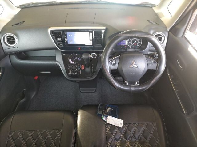 2017 Mitsubishi eK Space カスタムTセーフプラED auction photo 3