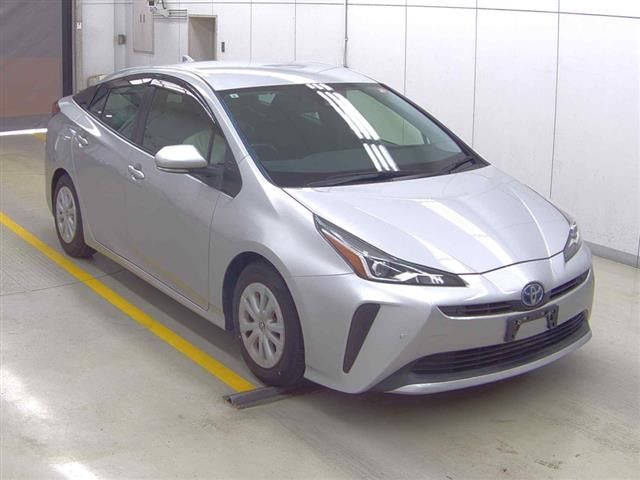 2021 Toyota Prius S Japan auction vehicle