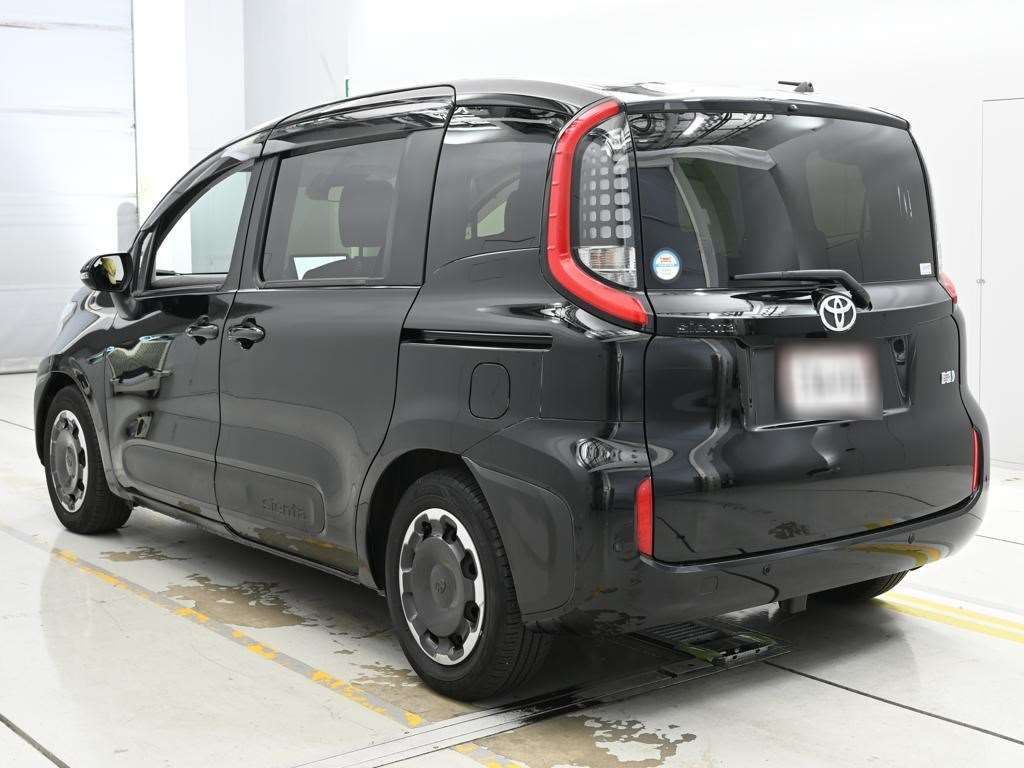 2023 Toyota Sienta Hybrid Z auction photo 6