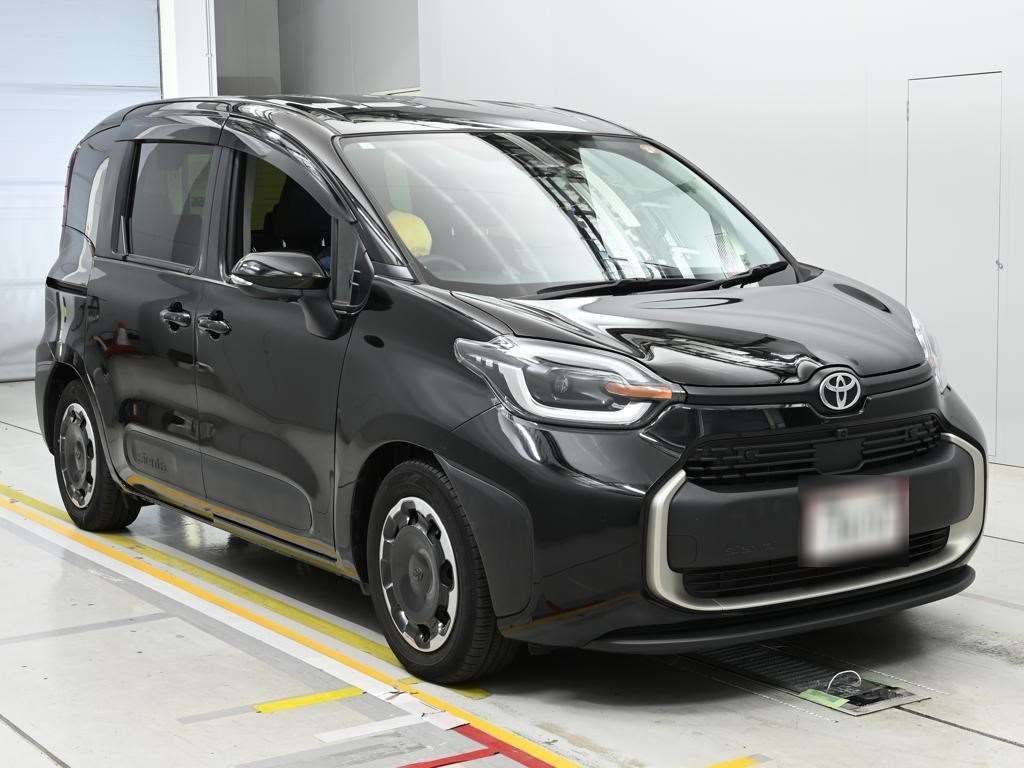 2023 Toyota Sienta Hybrid Z auction photo 5