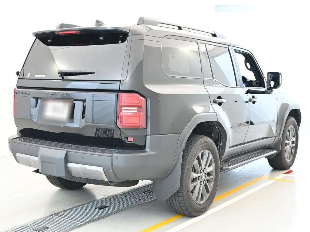 2025 Toyota Land Cruiser 250 ZX 4WD auction photo 2