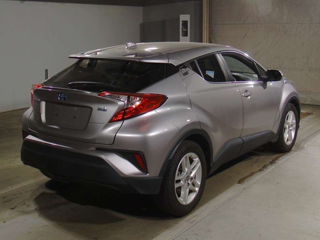 2022 Toyota C-HR S auction photo 2