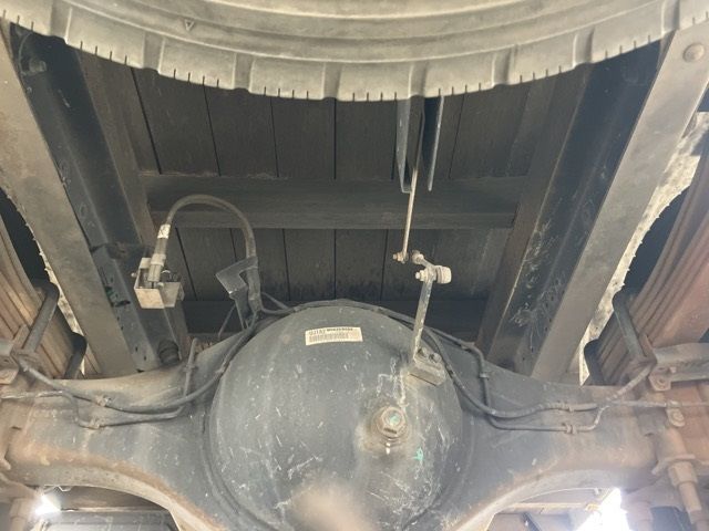 2012 Isuzu Forward Flat crane, 3-stage auction photo 14