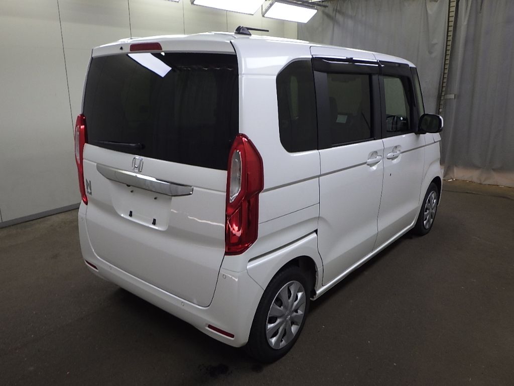 2021 Honda N-BOX L auction photo 2