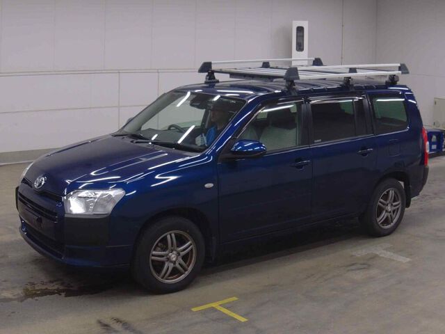 2024 Toyota Probox F 4WD auction photo 4