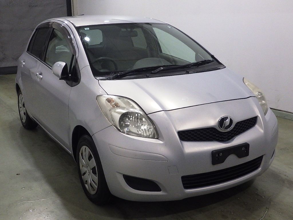 Japan Auction Vehicles 7 2009 Toyota ヴィッツ 5HB F LTD auction photo