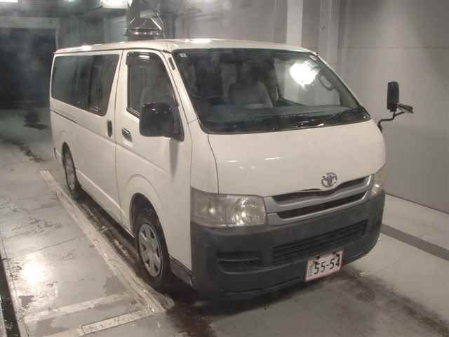 Japan Auction Vehicles 12 2008 Toyota Hiace 4WD DX auction photo
