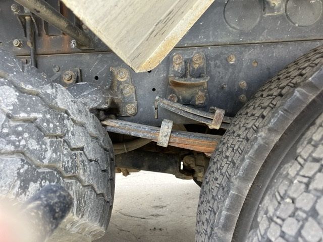 2013 Isuzu Forward dump auction photo 9